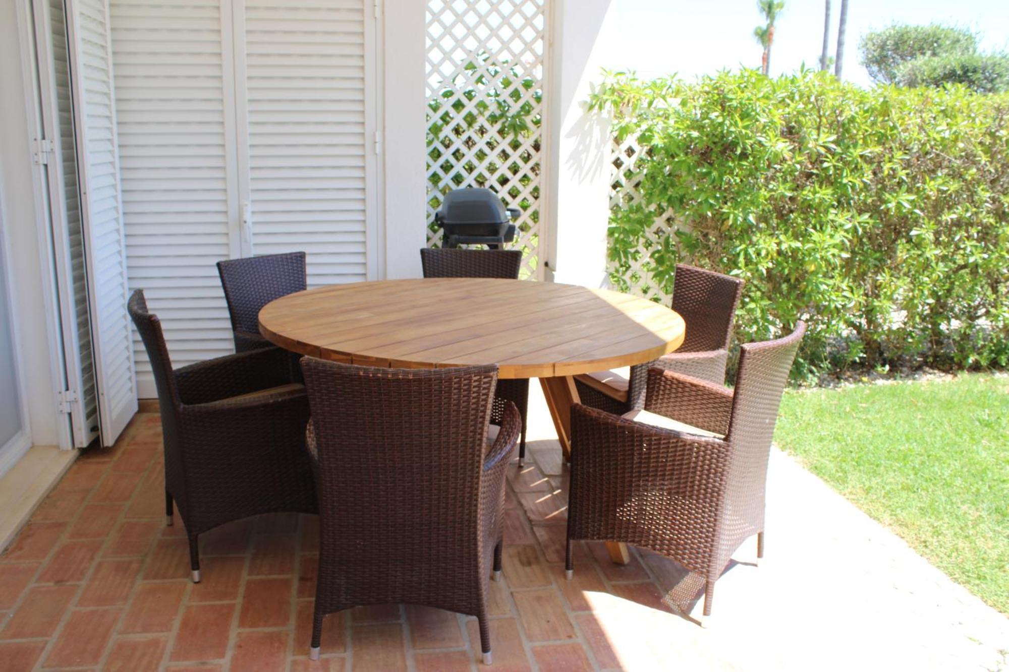 Luxury 2 Bedroom Apartment With Private Garden Almancil Exterior foto